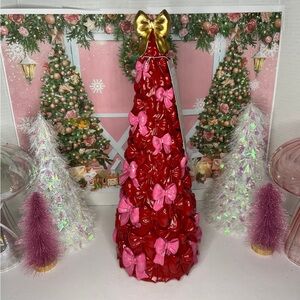 Cupcakes and Cashmere Red and Pink Bow Tree